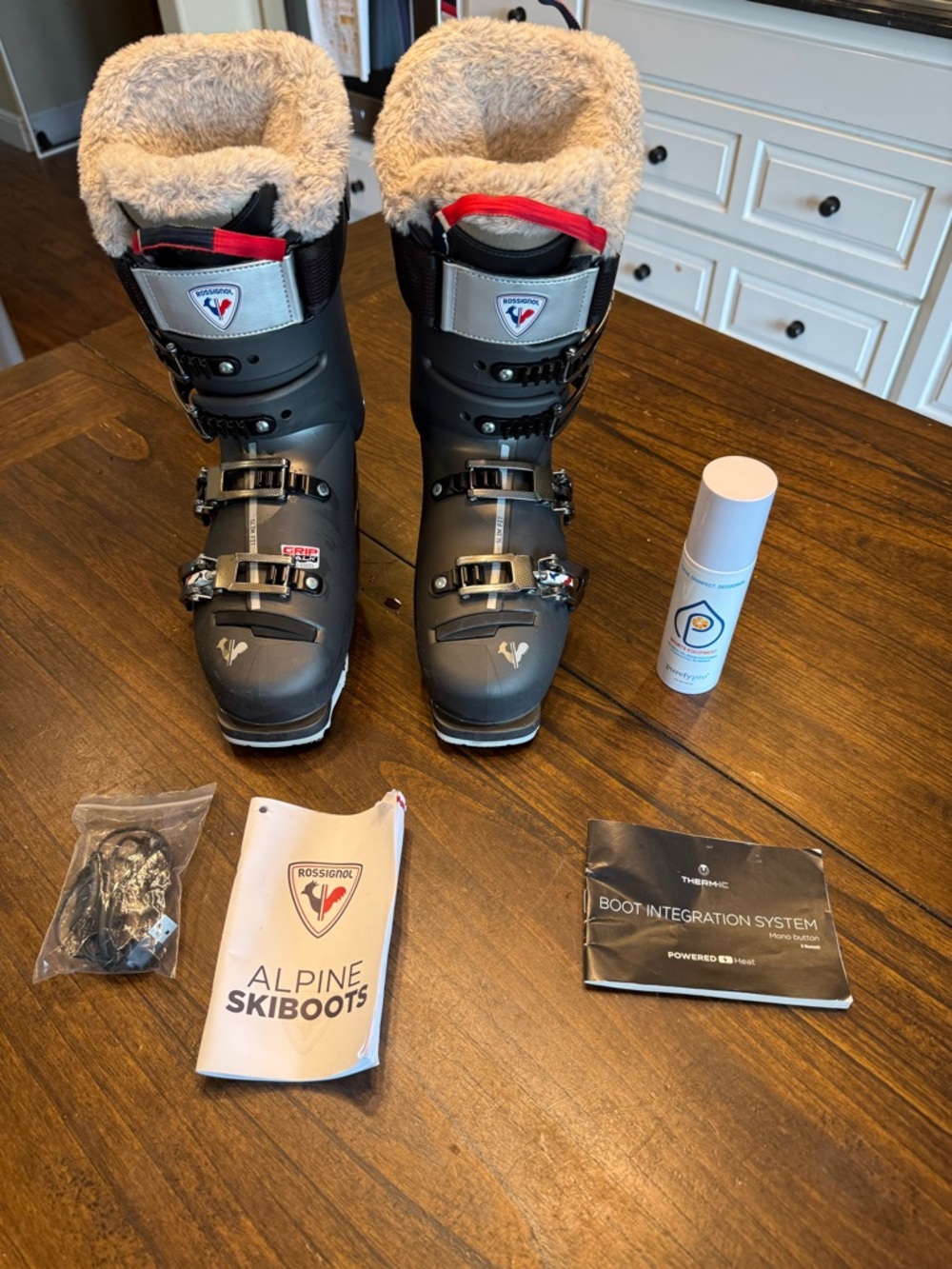 Rossignol Gray Ski Boots with Beige Fur Cuff HEATED 🆕